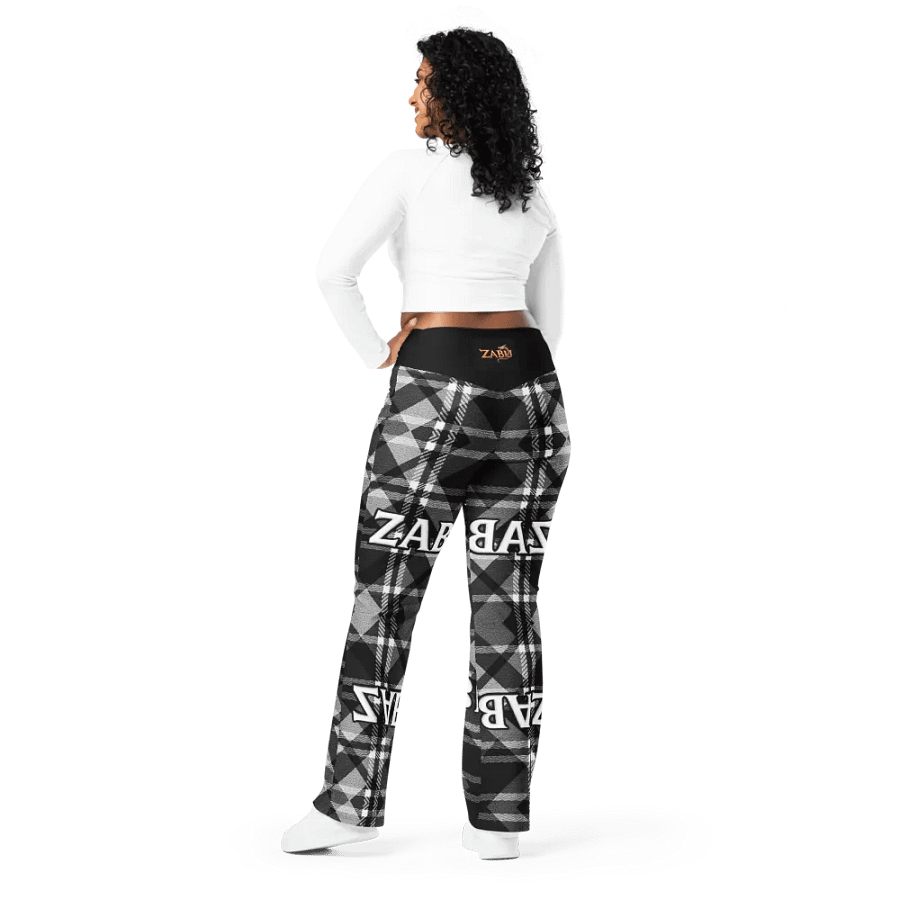 Zabu Checkered Plaid Flare Leggings product image (5)