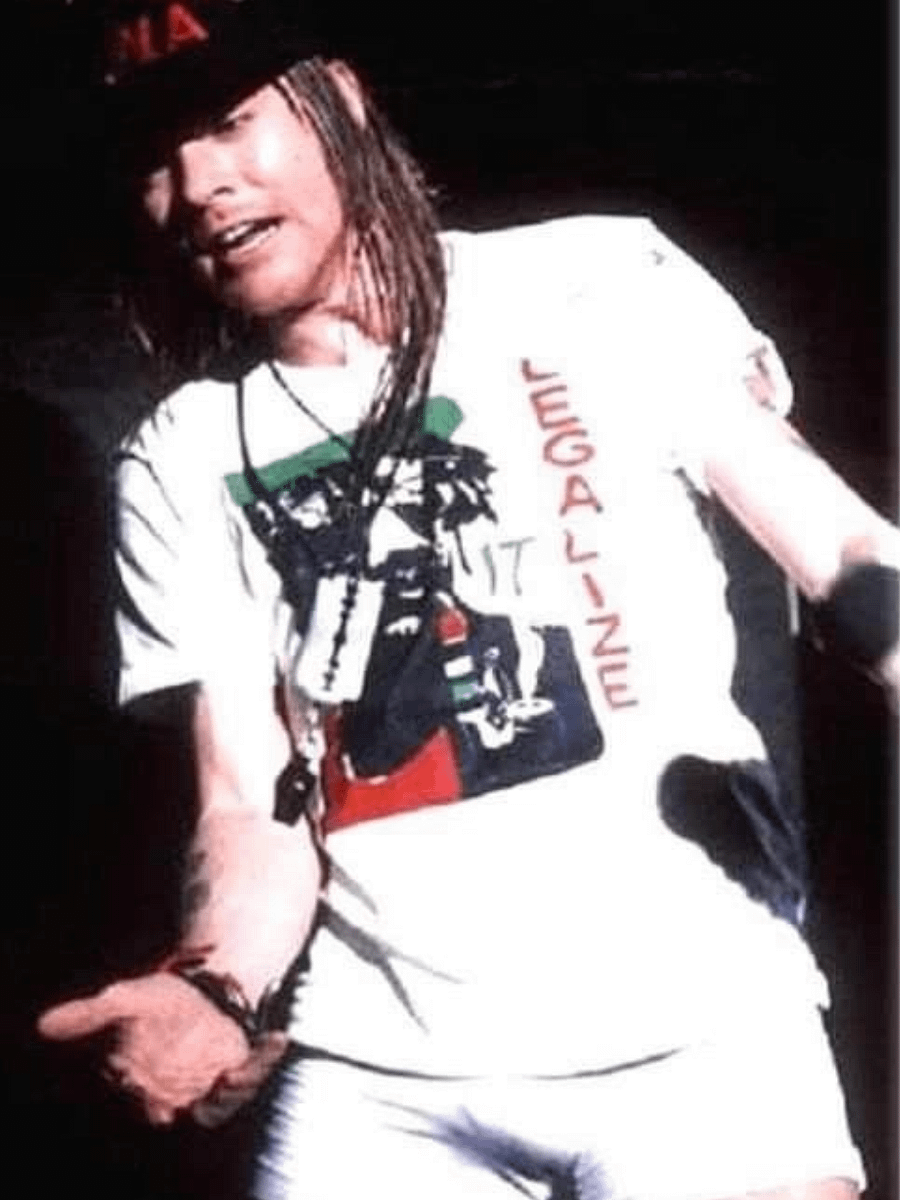 LEGALIZE IT TEE product image (2)