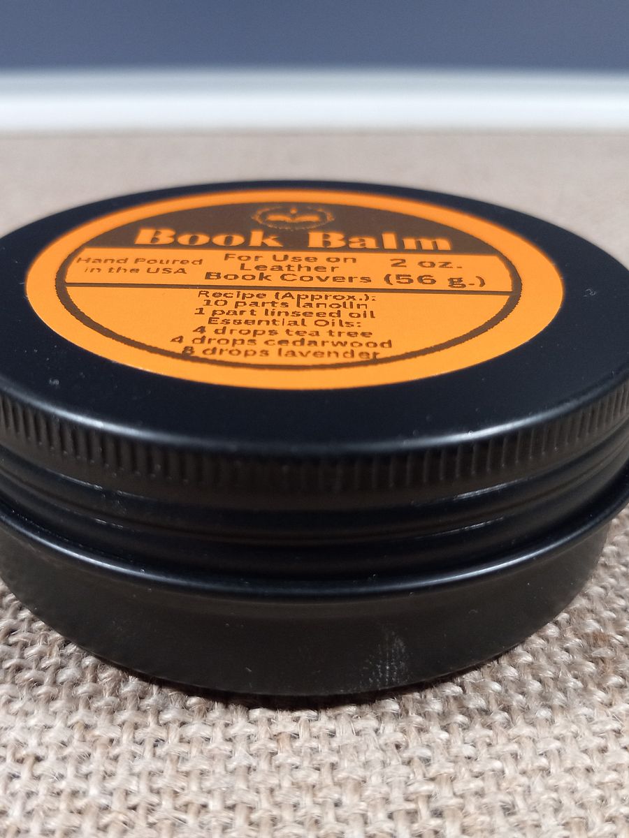 Book Balm - Oil for Leather Book Covers product image (5)