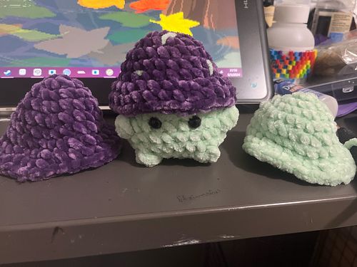 3 little mushies being made! The 2 purple ones are for twins and the green one is for someone else. They’re soooo cute 🥰 

I ...