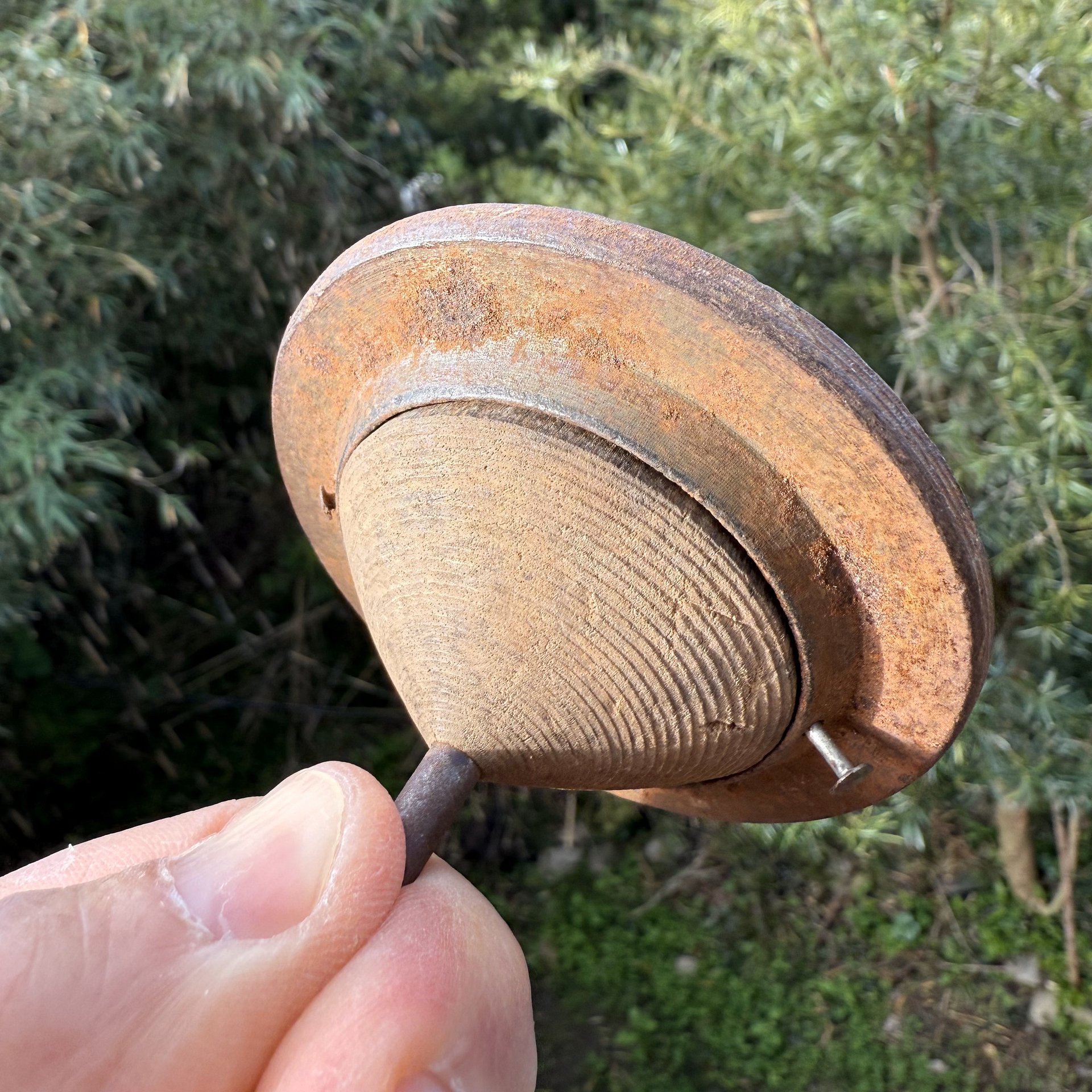 🎎 Antique Japanese Battling Top – Hand-Turned Wood and Iron Koma product image (4)