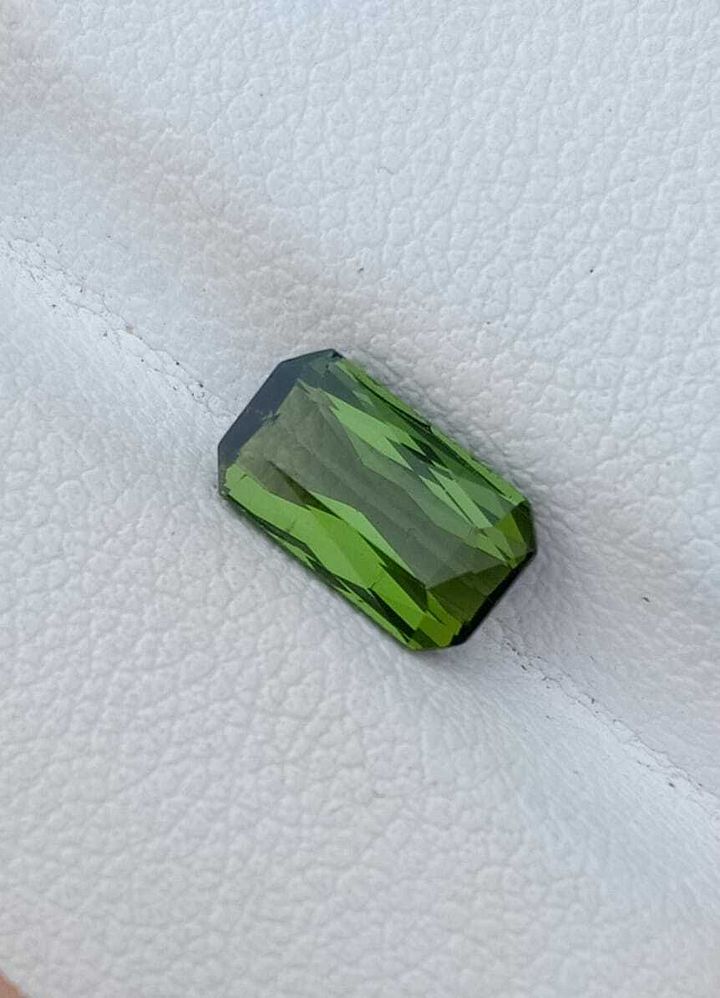 TOURMALINE GEMSTONE YELLOW/GREEN COLOR SCISSORS CUT FROM AFGHANISTAN,1.85 CARAT product image (1)