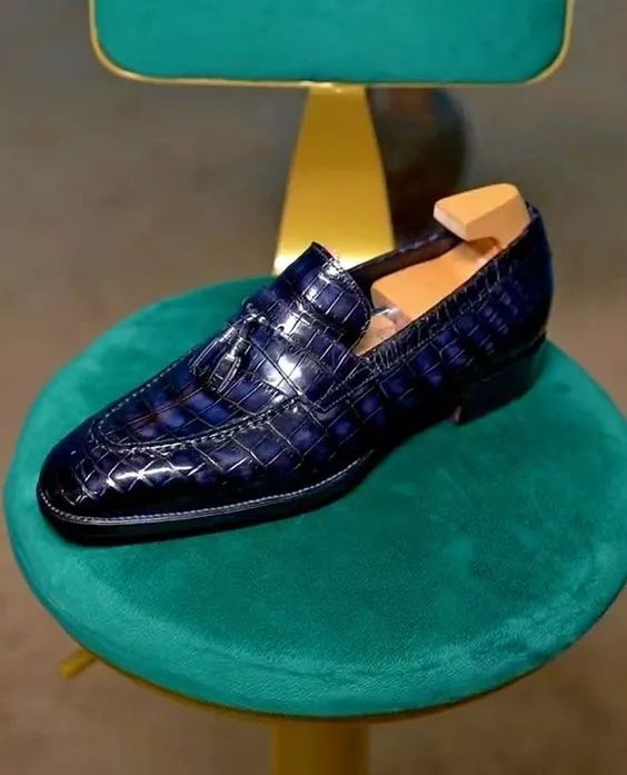 Handmade men blue crocodile shoes for mens, leather dress moccasin office shoes product image (1)