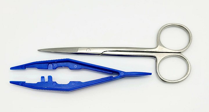 All in One Venipuncture + Suture Kit product image (2)