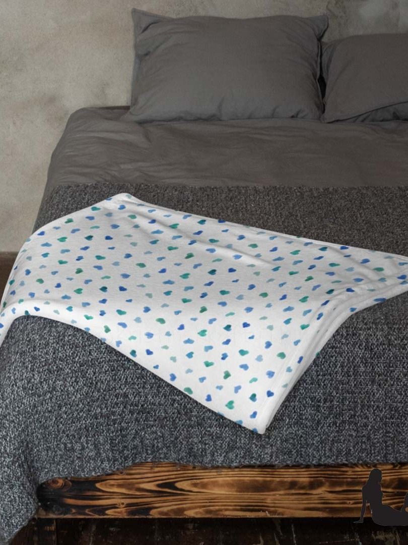 Blue Watercolor Hearts Fleece Throw Blanket product image (7)