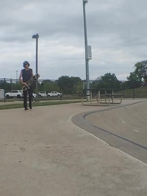 I mean im getting somewhere #air #skate #skateboarding #flawless 