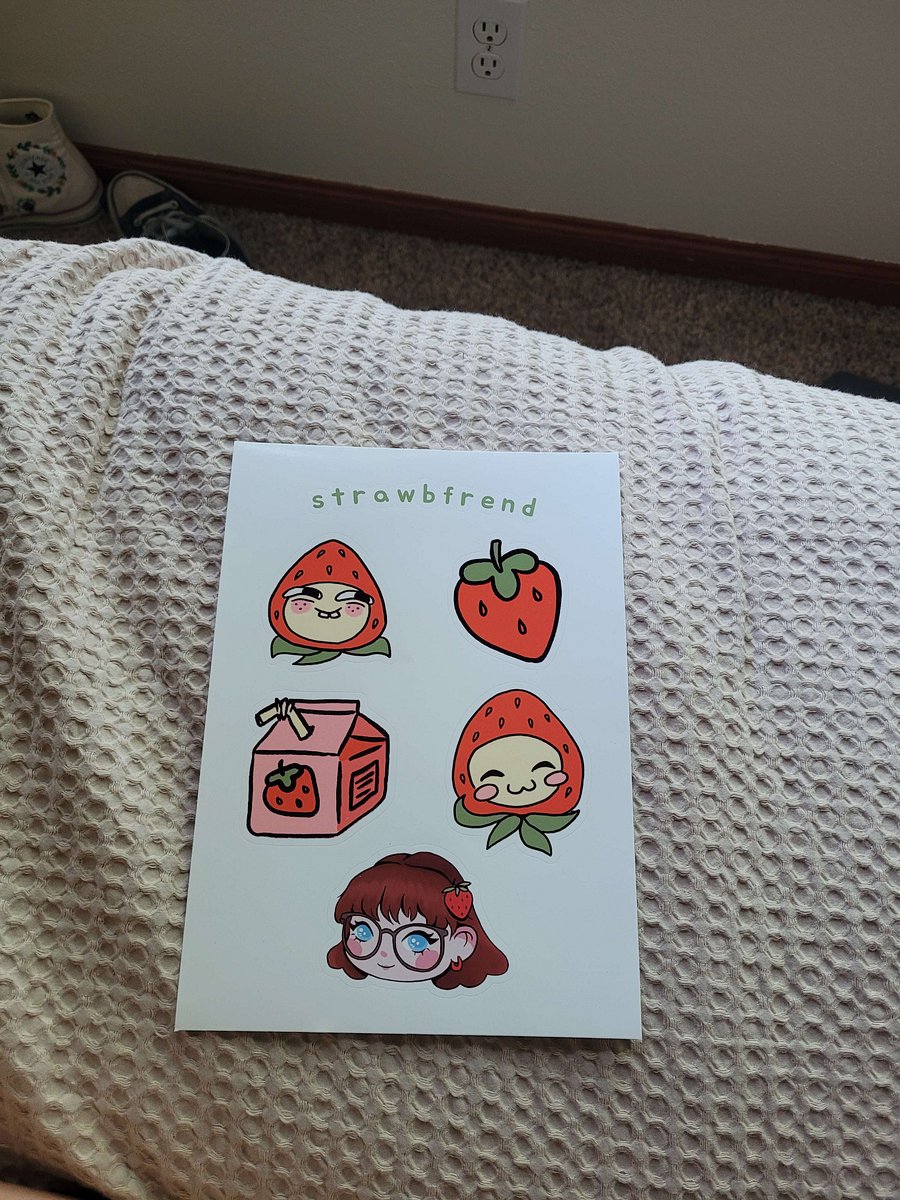 strawbfrend sticker pack product image (5)