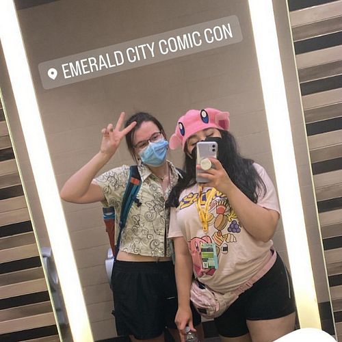 Huge shoutout to @aliathealien for taking me to my very first #comiccon! I had an incredible time and can’t wait till next ye...