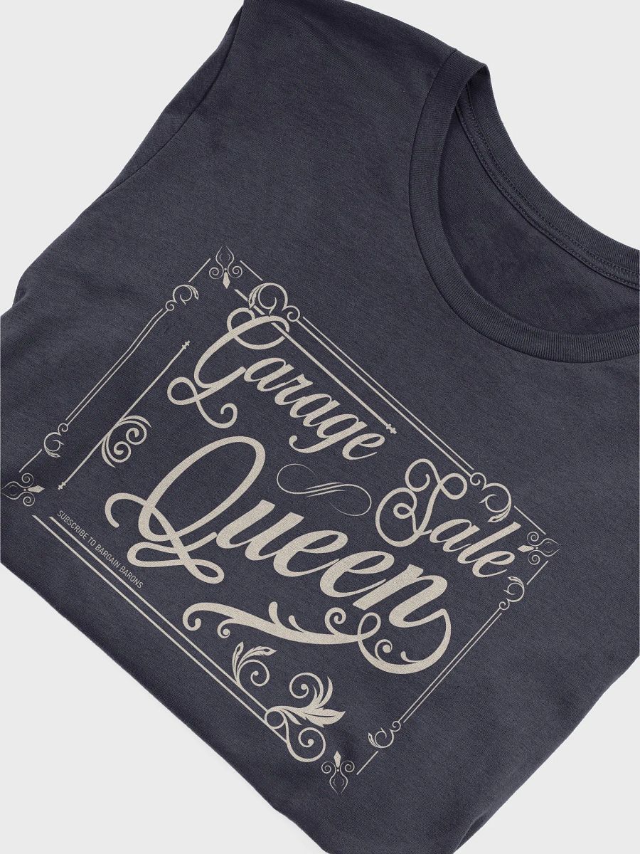 GARAGE SALE QUEEN (Dark Crew-Neck) product image (29)