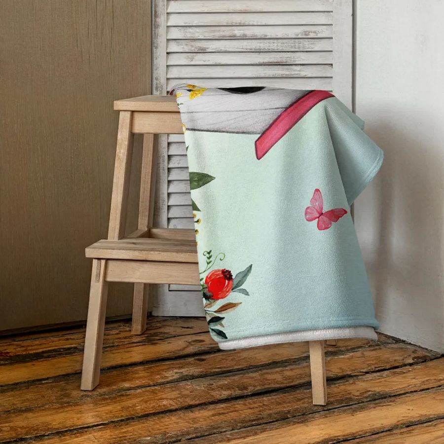 Bluebird, Birdhouse & flowers Towel product image (4)