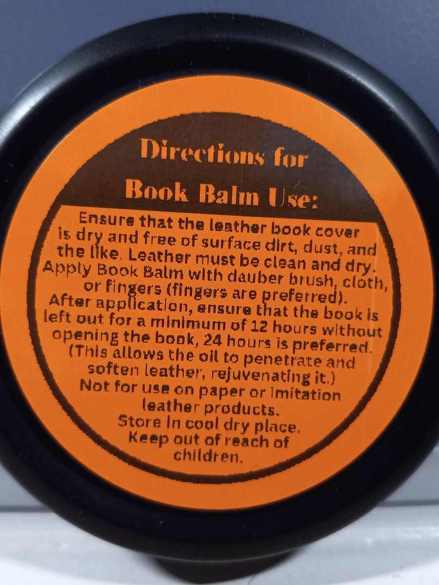 Book Balm - Oil for Leather Book Covers product image (2)