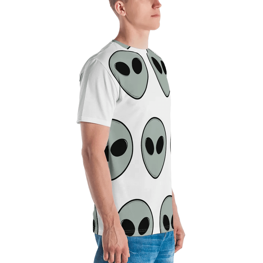 The Aliens Are Coming - Multiple Alien Heads - Crew Neck T-Shirt product image (1)