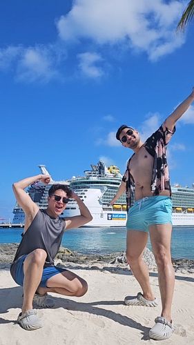 and we got this one boat 🛳️ 🎶
missing the soft served ice cream so bad