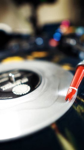 Got loads of exciting sets with the @globalfunkfam coming up! 
Bought a bunch of records, all shapes and sizes, here's a fun ...