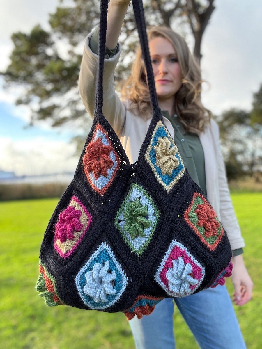 Granny Square Bag Crochet Pattern / Flower Crochet Bag / Easy Tote or Crossbody Bag Pdf product image (6)
