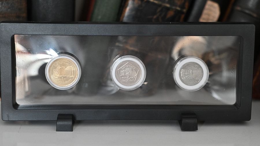 اخر اصدار من العملات المعدنية السورية 1996 - 2003 product image (1)
