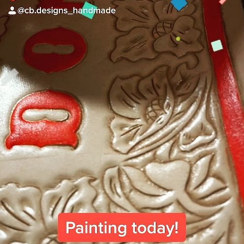 Painting day! #leatherworking #christmasorders #whiteflowers #etsy #smallbusiness #shopsmall