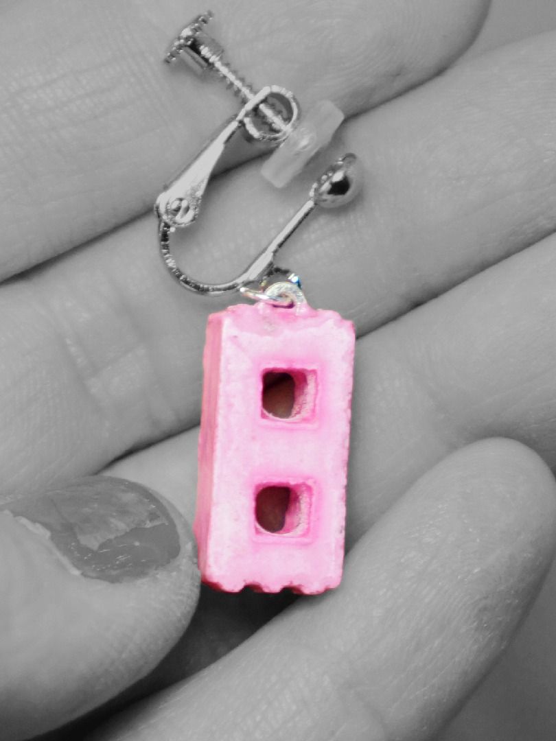 [01] Cinders {earrings} product image (3)