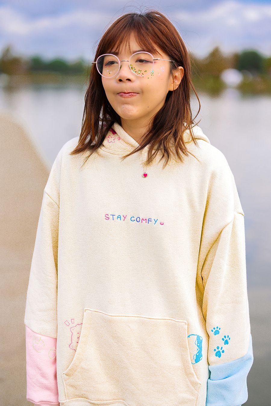 pastel doodle hoodie product image (23)