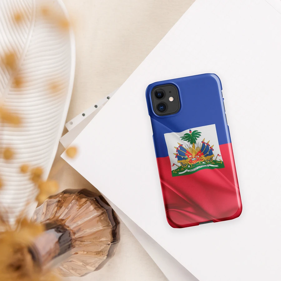 Haiti Flag Snap Case for iPhone® product image (32)