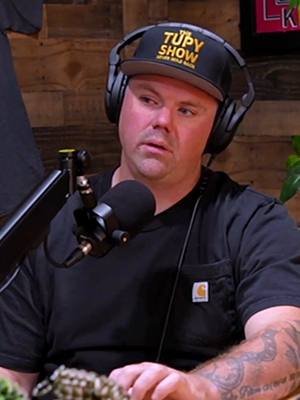 #thetupyshow #comedy #trending #culture #relationships #funny #funnyclips #viral #NeverHoldBack #shorts #2p #funnytiktok #fyp #realtalk #TheTupyShow #tiktok #tupy #americanlife