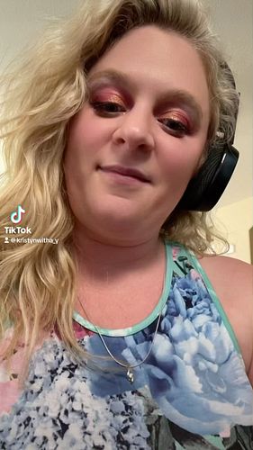Welcome to the Chaos! Watch my live on Twitch!