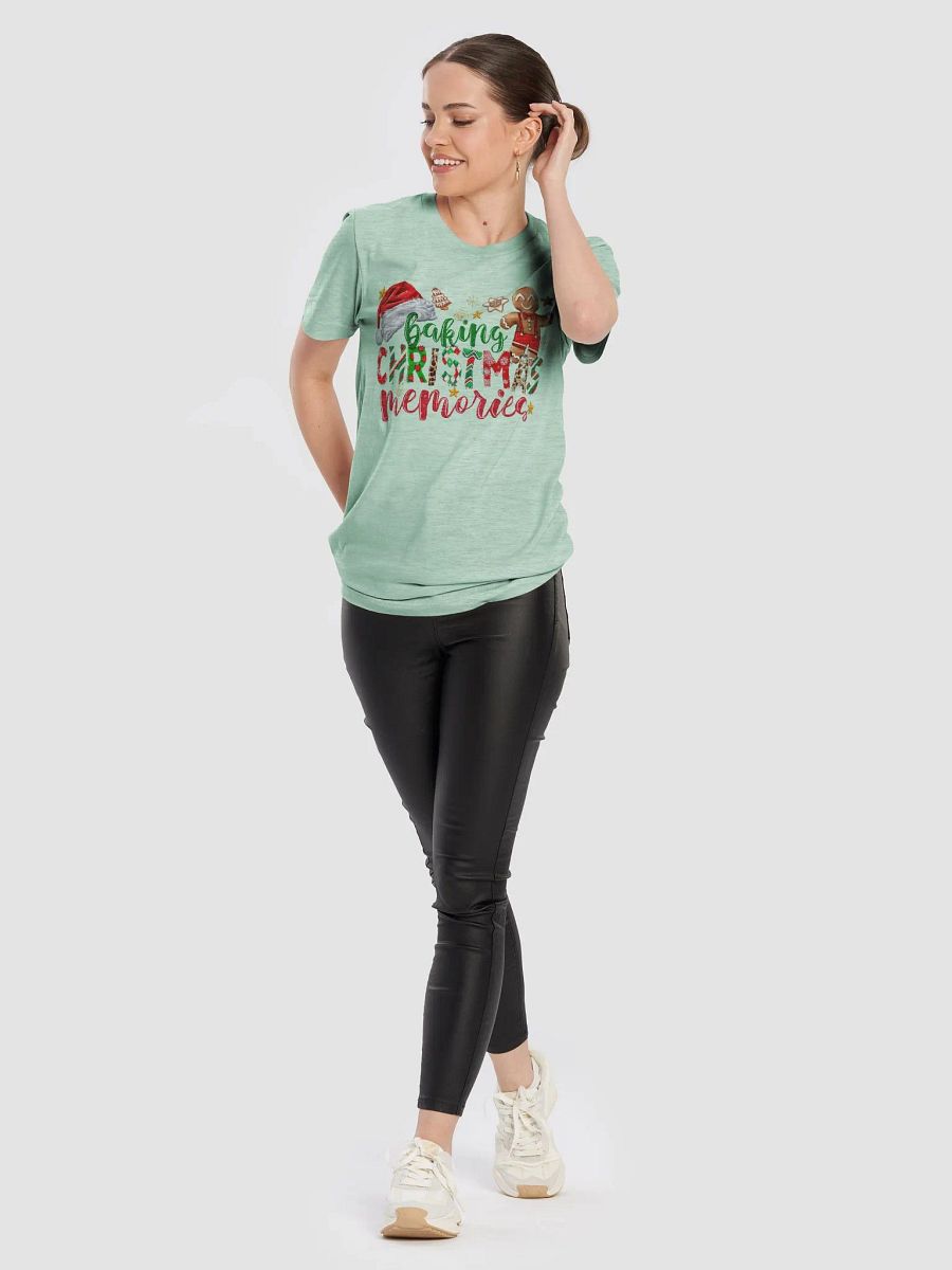 Baking Christmas Memories - T-Shirt product image (95)