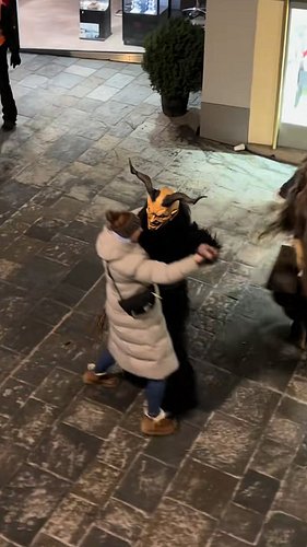 Krampus + emotional damage 😈💃