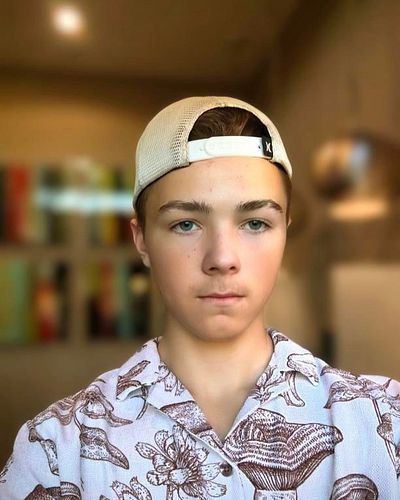 iPhone VS Nothing Phone (2)
Which takes better #portraitphotography