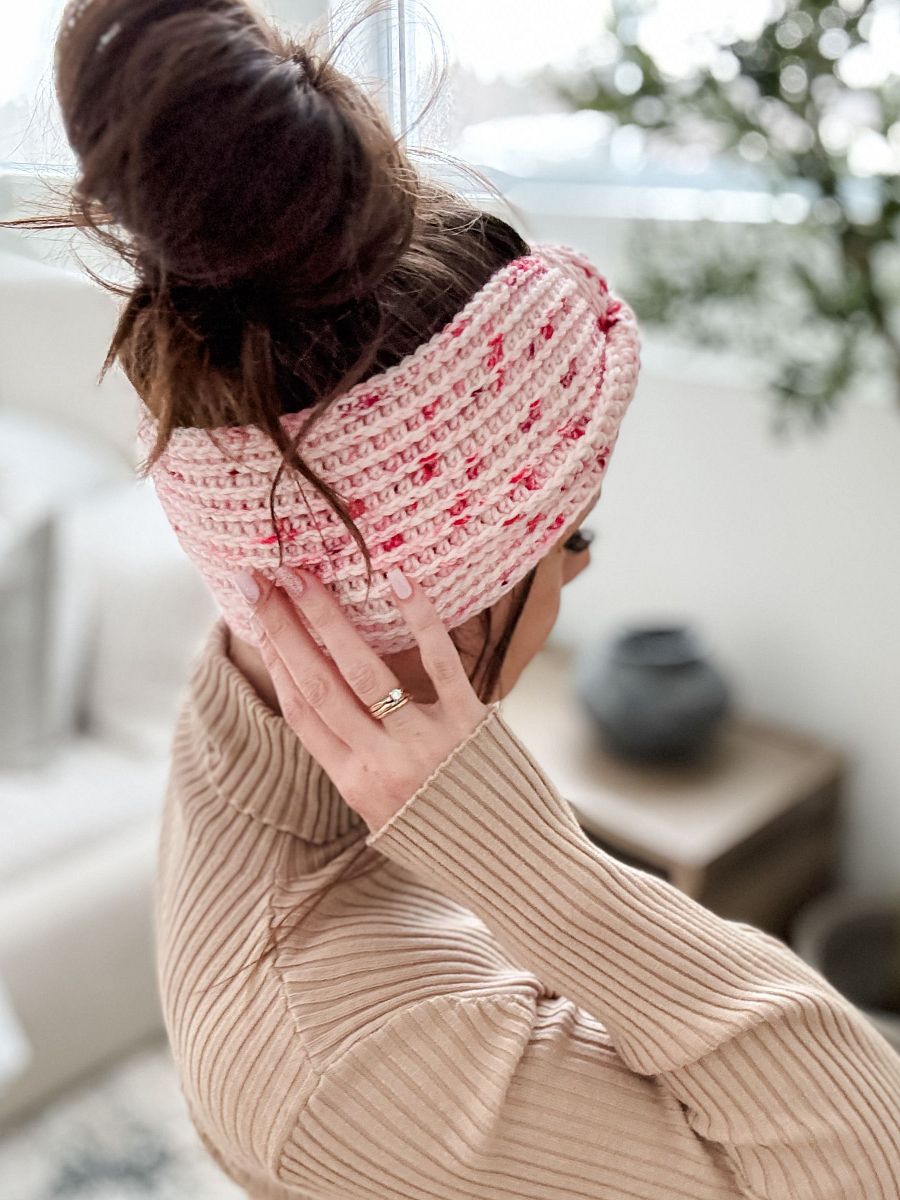 Snowy Season Headband Crochet Pattern product image (10)