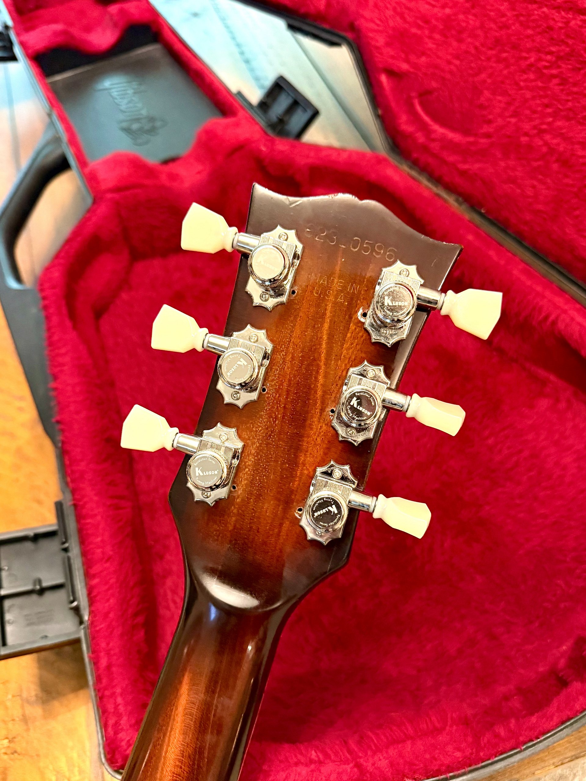 1980 Gibson SG Standard "TOBACCO SUNBURST" + CHAINSAW CASE product image (5)
