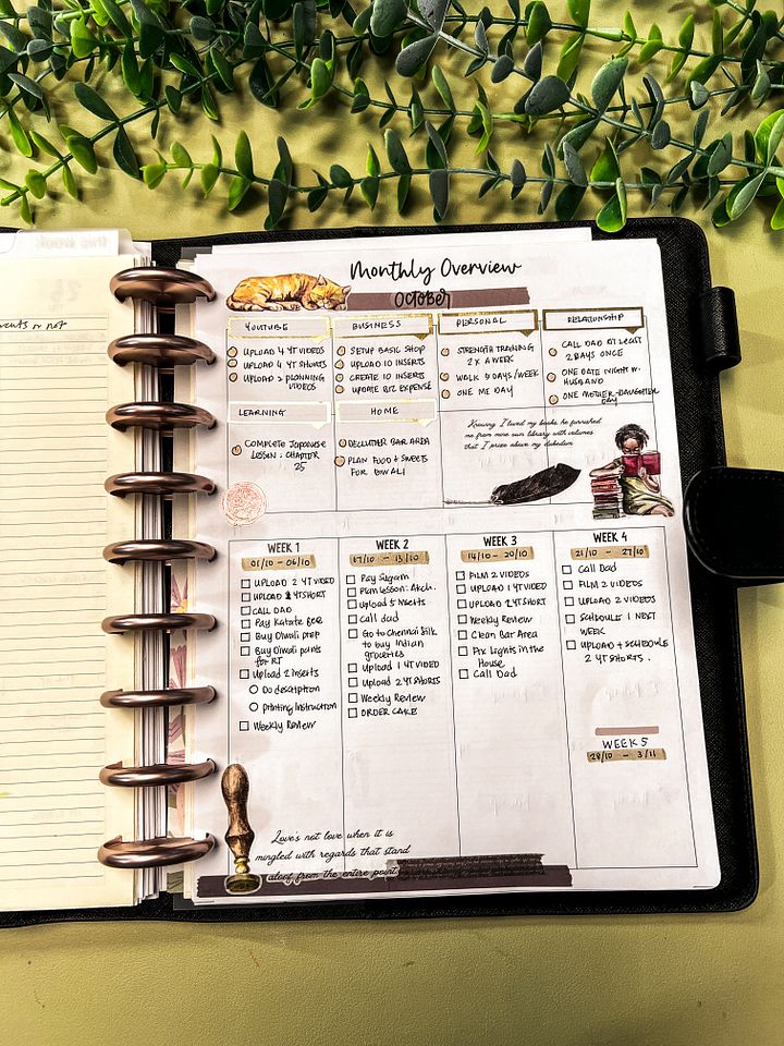 Undated Monthly Calendar HP Classic Size product image (1)