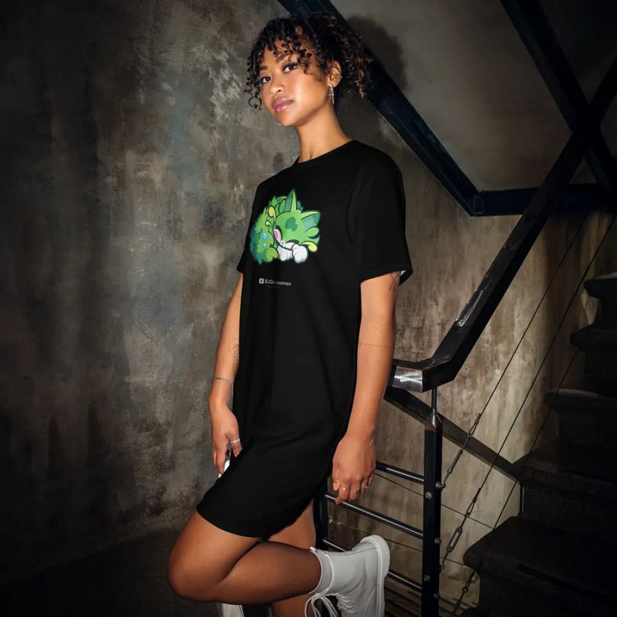 Sleeping Chloe • T-shirt Dress (Black) product image (6)