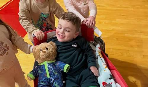 Look at the smile!! 🥹 Greeney was so ready to head back to school and see all of his buddies! 📚 

We have the best, most supp...