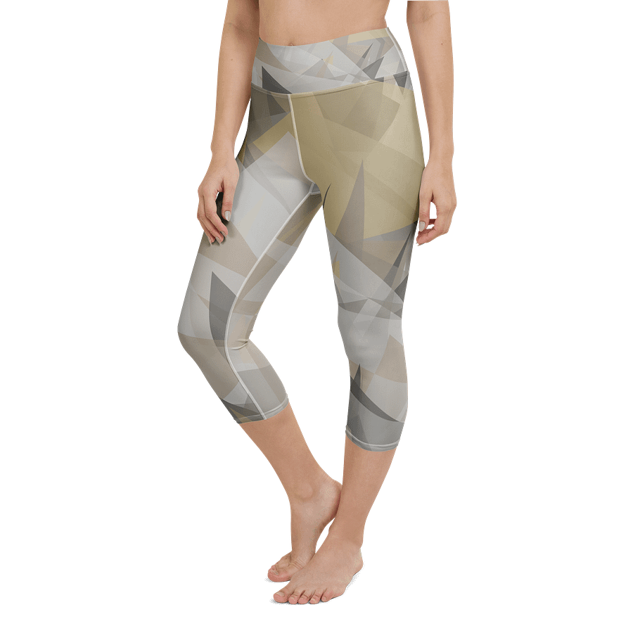 Geometric Fusion All-Over Yoga Capri Leggings product image (6)