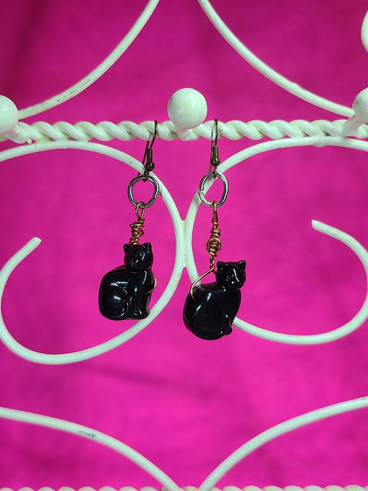Lucky Black Cat wire wrapped Earrings product image (1)
