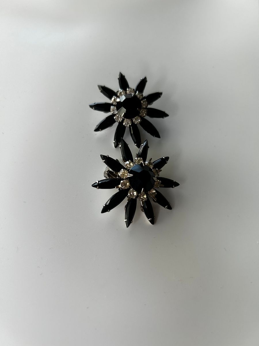 Vintage Judy Lee Black Crystal Starburst Clip On Earrings product image (3)