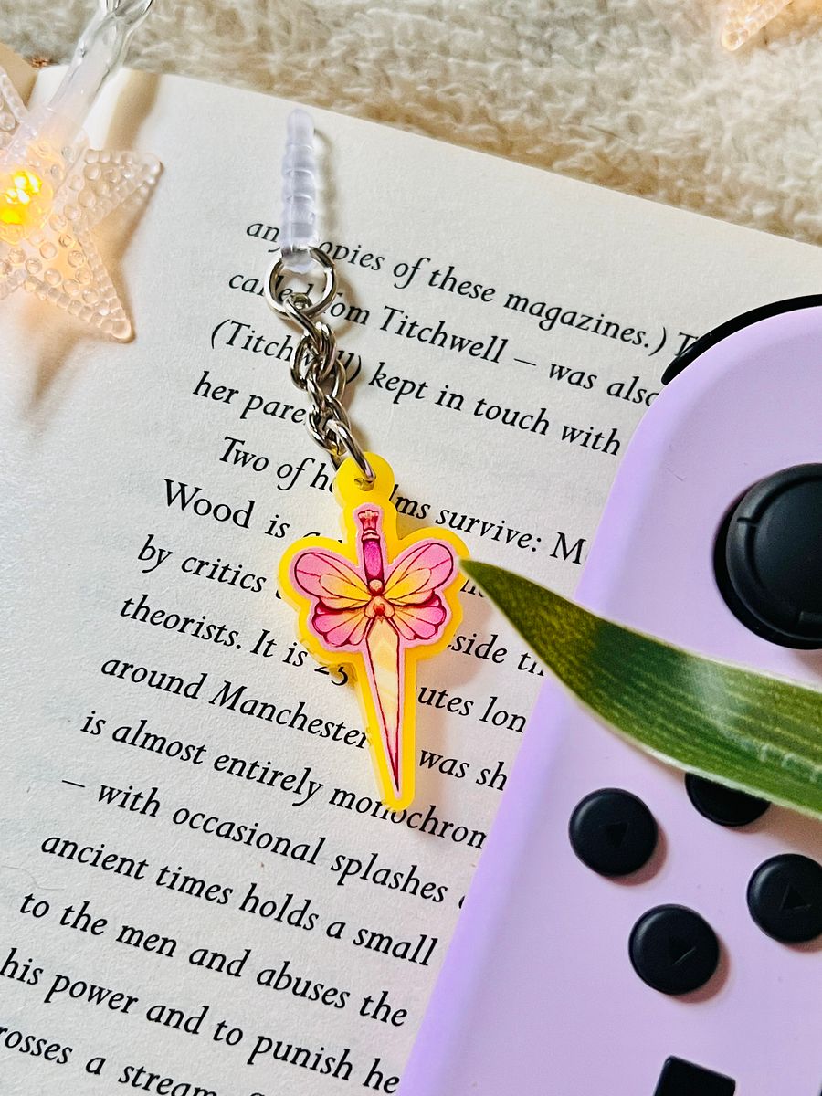 Winged Dagger Switch Charm product image (4)