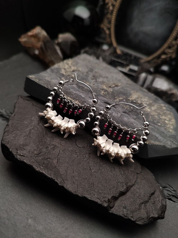 Earrings Bone Vault - Vert Garnet Arc I product image (1)