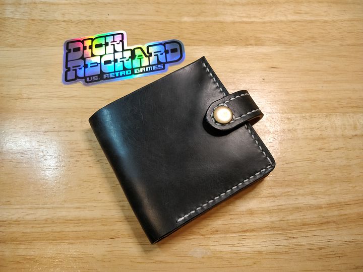 Clasped Wallet in "Crazy Horse" Black product image (1)