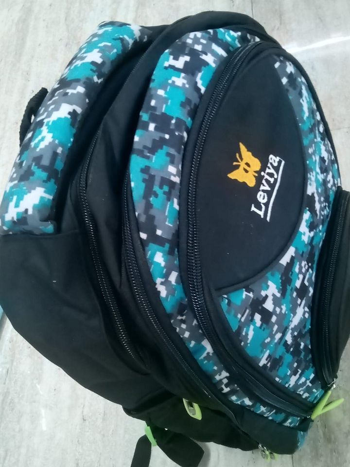 school bag product image (2)