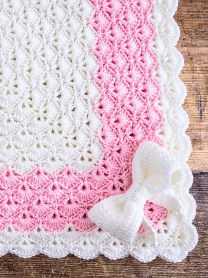 Crochet Pattern: Shell Stitch Blanket (With 3D Bow) product image (7)