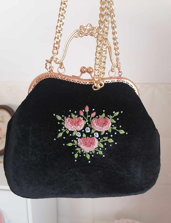 Velvet with pink roses Handbag product image (2)
