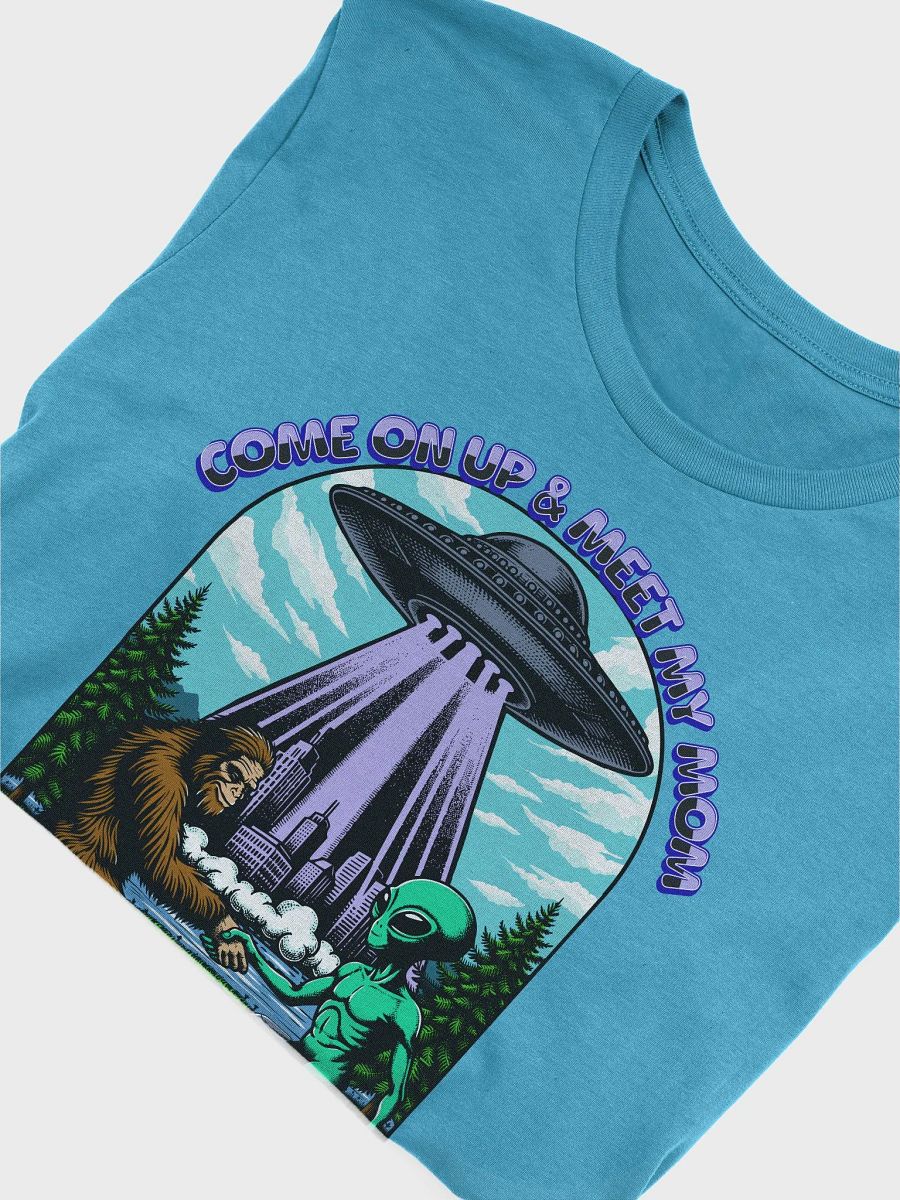 Mythical Bigfoot & Alien Encounter T-Shirt product image (6)