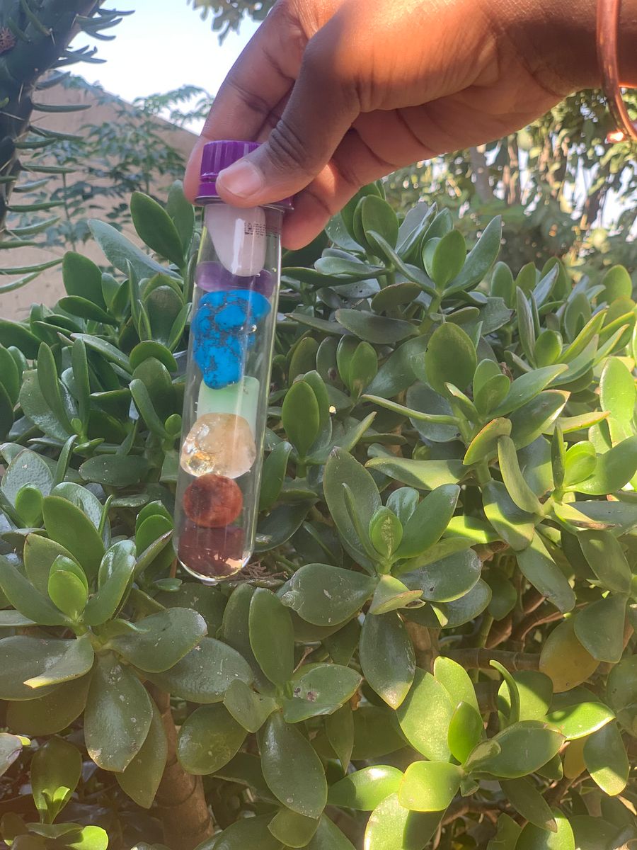 7 Chakra Balancing Stones product image (2)