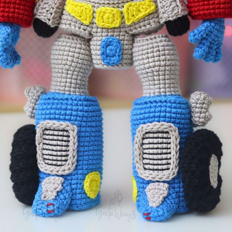 Optimus Prime Amigurumi Pattern | Transformer Crochet PDF- GretaWings (Digital Download) product image (7)