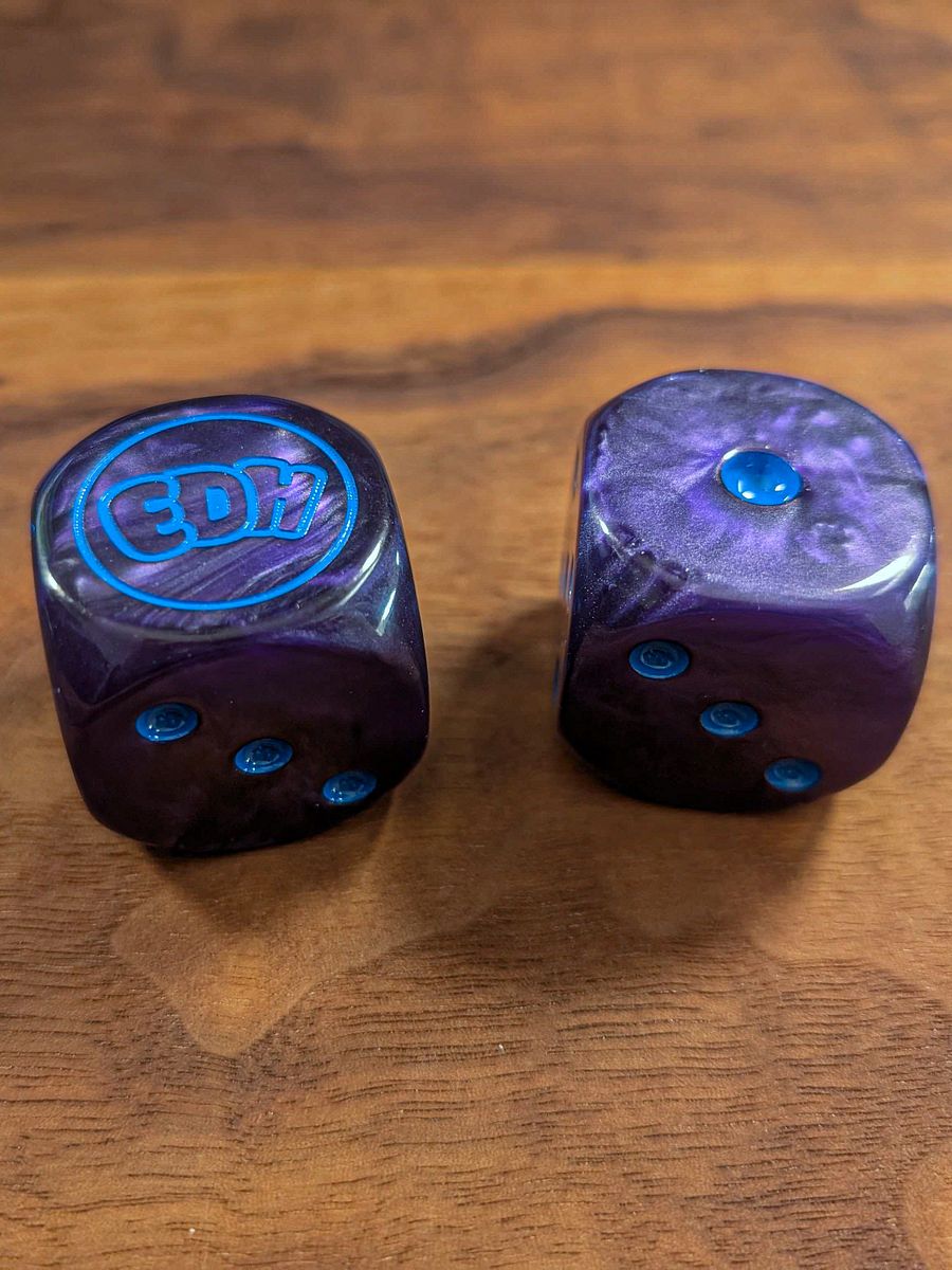 Oversized Pearlescent Purple Dice Set with Blue Pips - 30mm product image (1)