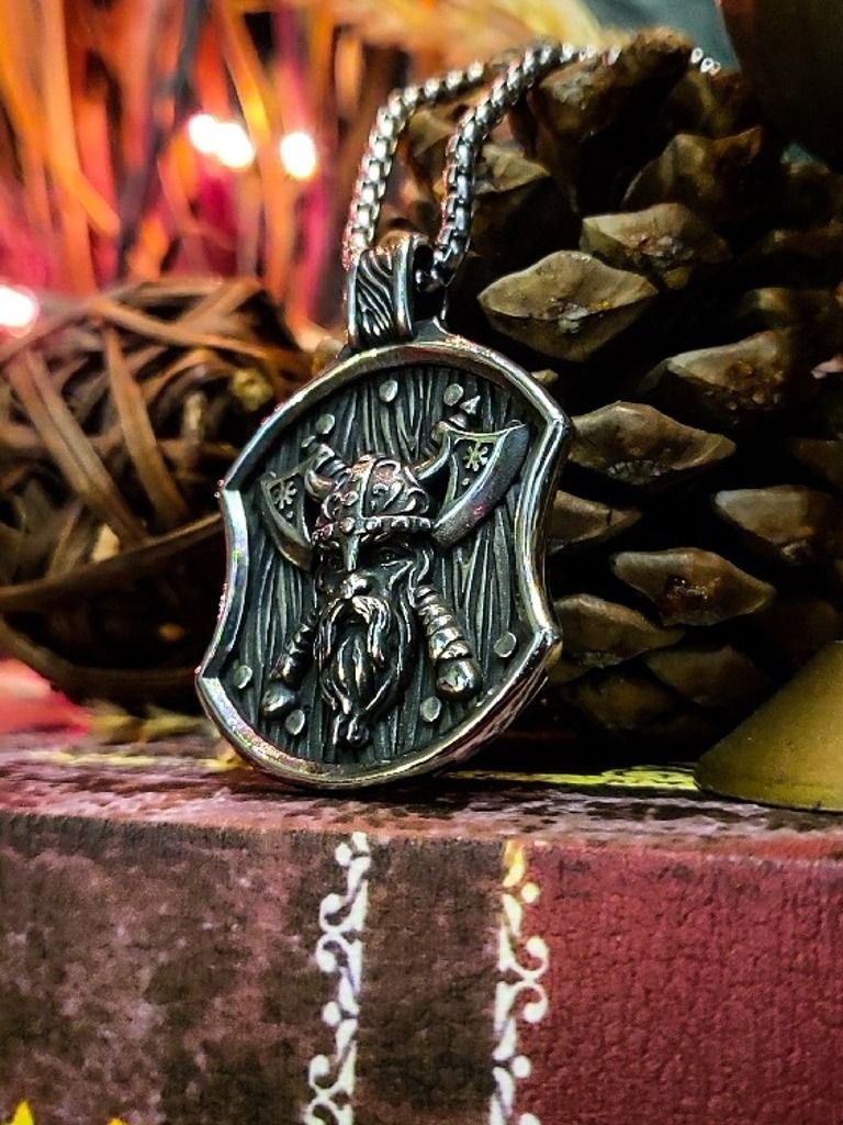 The Armored Kingdom Viking Warrior Necklace product image (2)