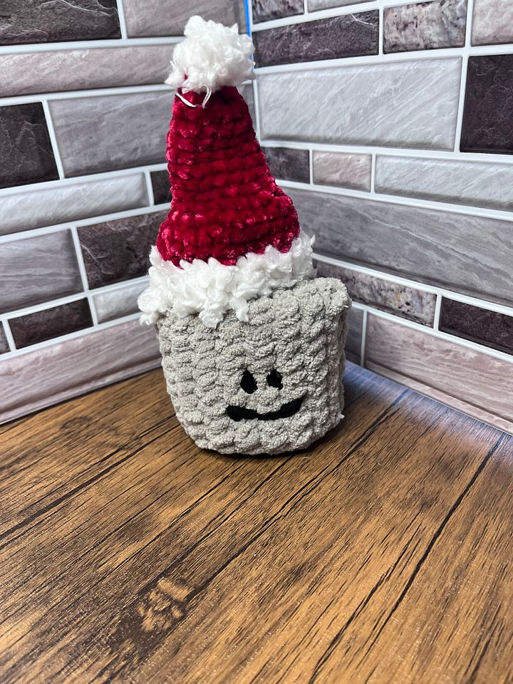 Christmas Cinnamon Roll product image (1)