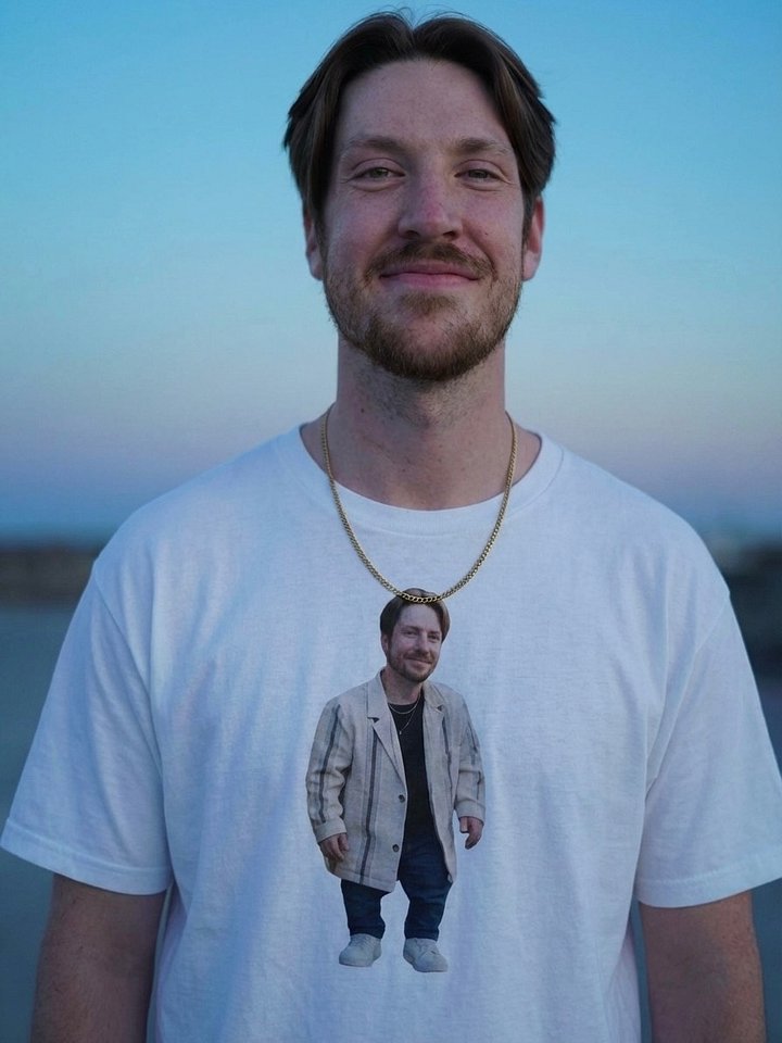 Midget Ian T product image (1)